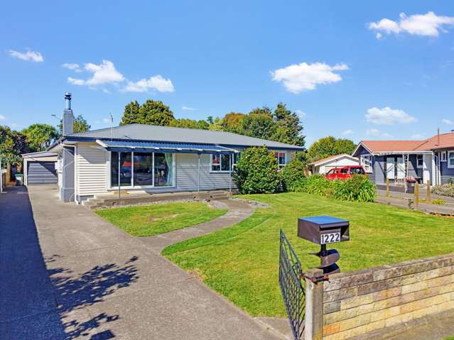 1222 Norfolk Crescent Mayfair_3
