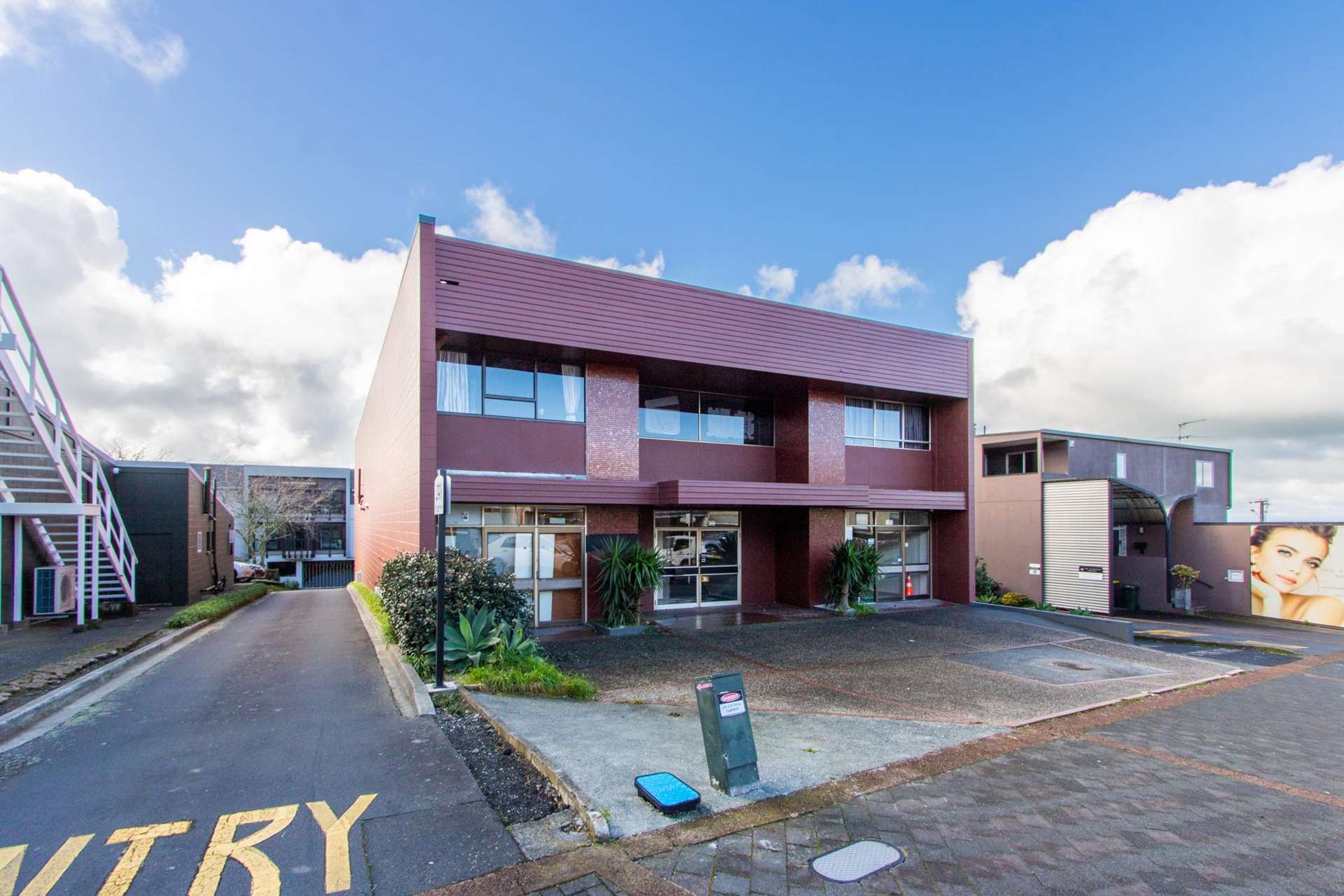 Retail/231 Hinemoa Street Birkenhead_0