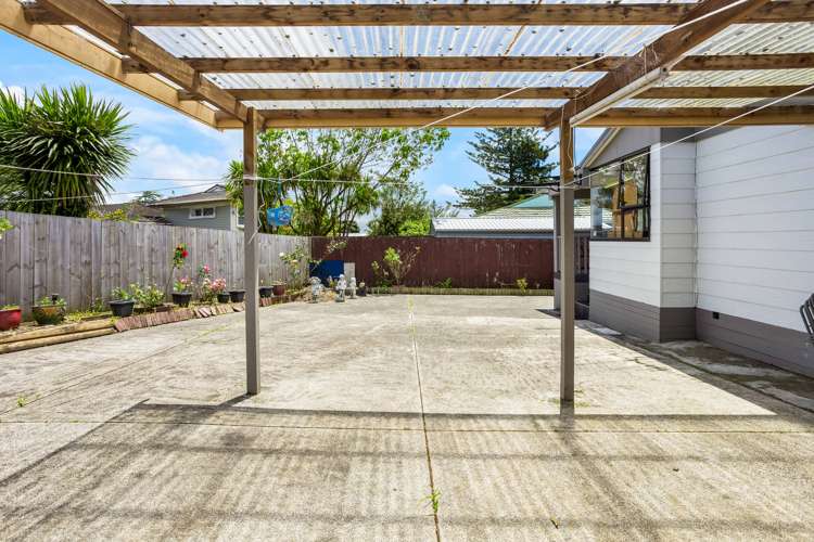 13 Glen Close Glen Eden_12