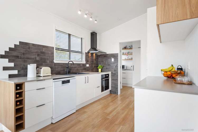 48 Weatherly Road Torbay_12