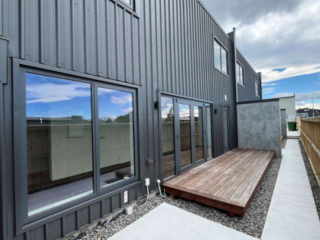 New Industrial - Unique Park Outlook