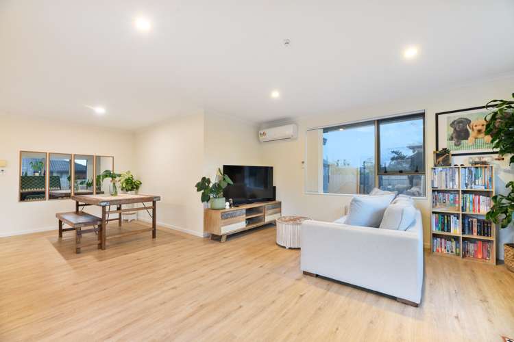 8 Woodbank Drive Glen Eden_16