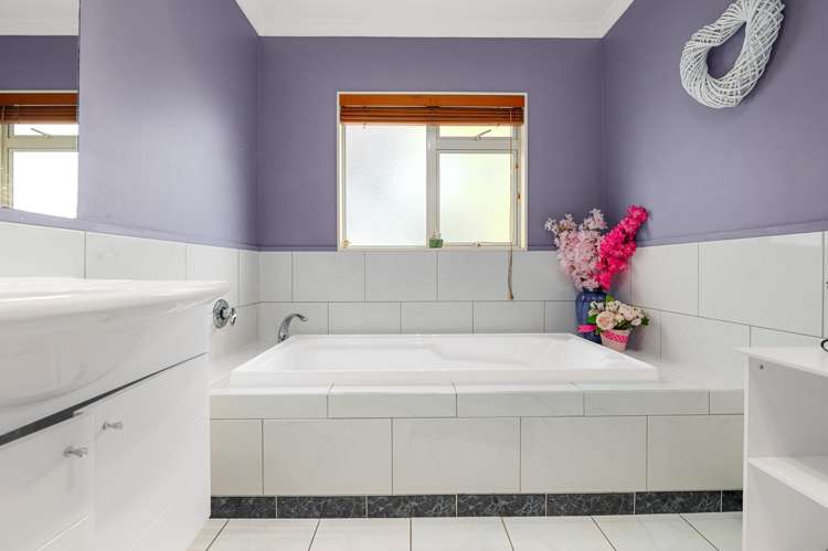 76 Saint James Drive Huntington_16