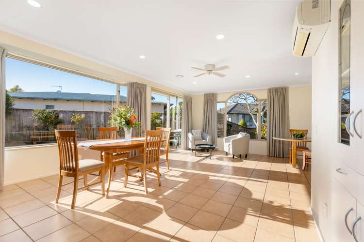 5 Strawberry Grove Richmond_3