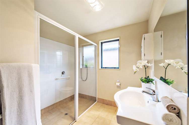 2/453 Greers Road Bishopdale_13