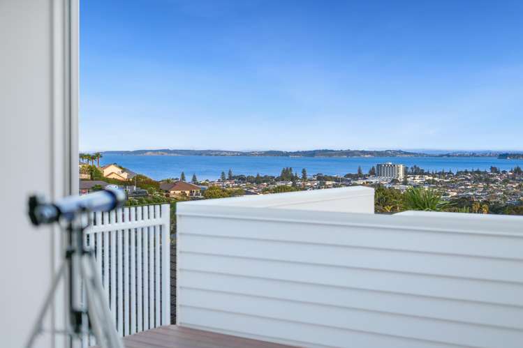 70 Waldorf Crescent Orewa_1