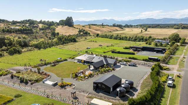 Big Kid & Little Kid Paradise - Close to Mapua