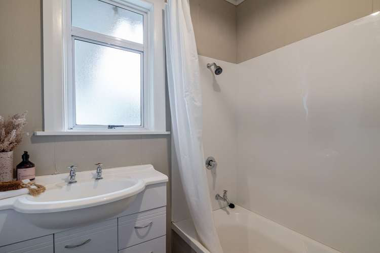 25 Glasgow Street Takaro_17