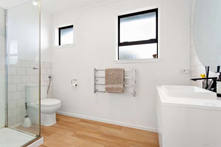 48 Weatherly Road Torbay_14