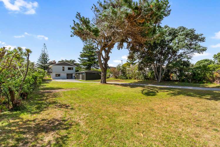 6 Toi Street Otaki Beach_23