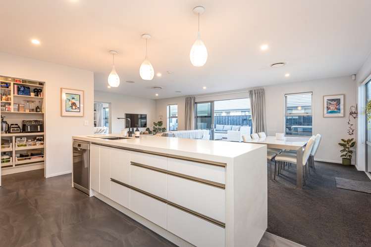 29 Sunline Avenue Lincoln_9