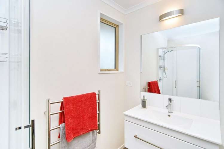 4a Pannell Avenue Wainoni_11