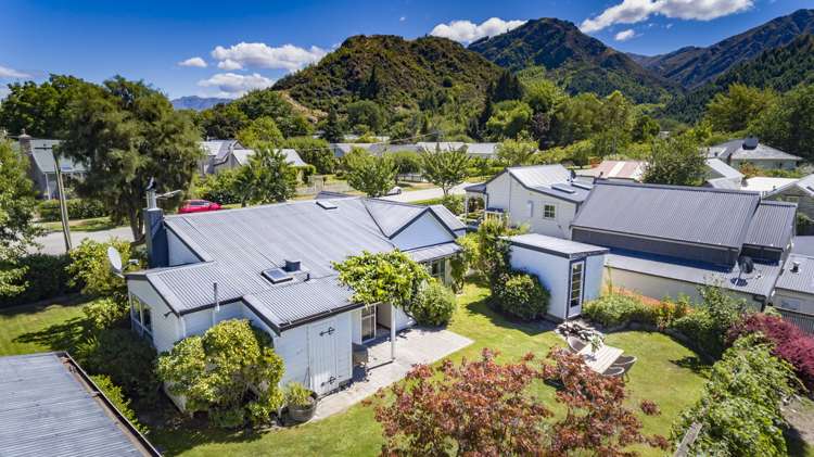 11 Anglesea Street Arrowtown_24
