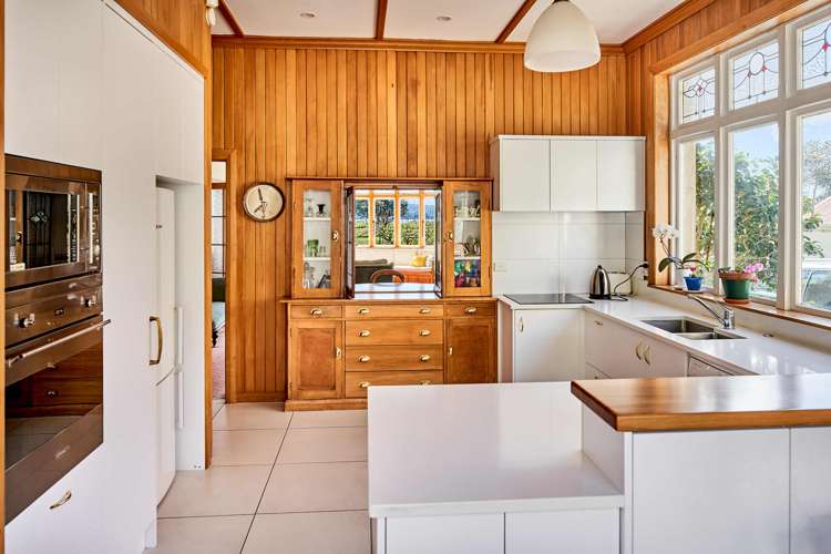 35 Marine Parade Eastbourne_9