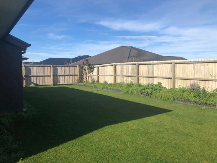 82 Sunline Avenue Lincoln_15