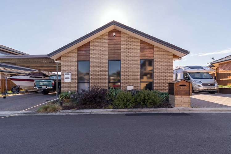 25 Devoy Drive Owhata_3