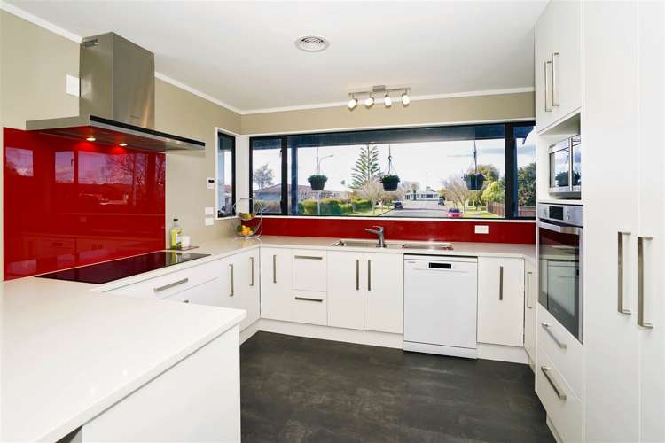 32 Ronald Court Pukete_6