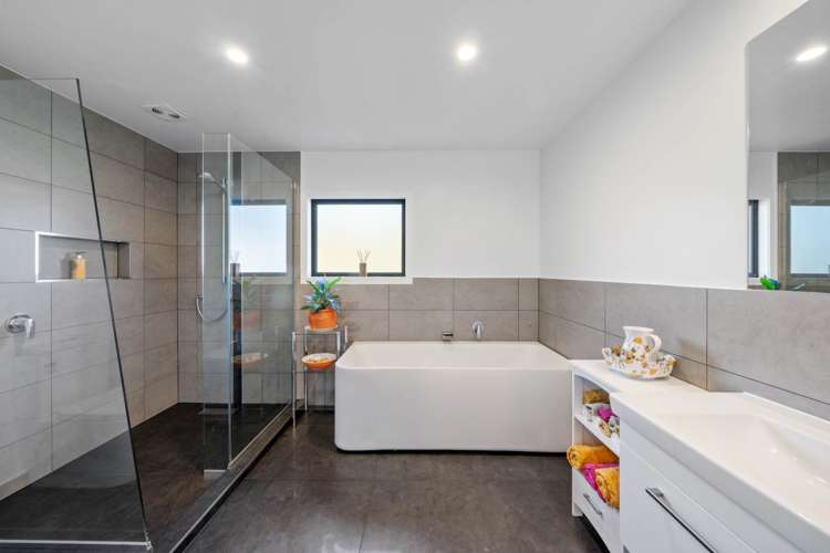 13 Bernora Crescent Bombay_15