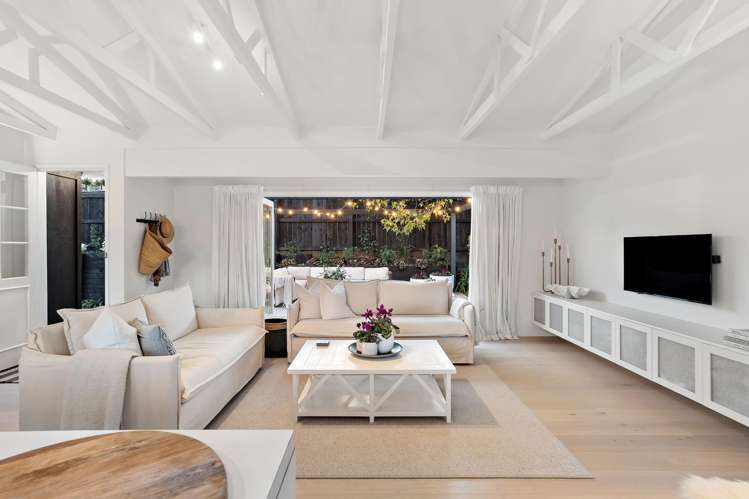 89a Fairclough Road Beach Haven_12