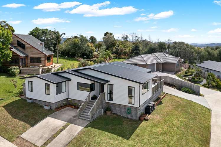 5 Three Brothers Place Warkworth_3