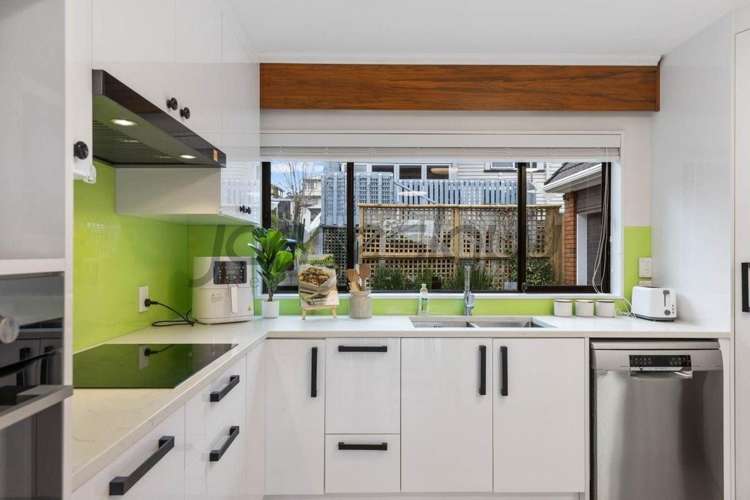 2/119 Saint Andrews Road Epsom_2