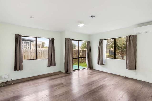 2/32 Maplesden Drive Clendon Park_3