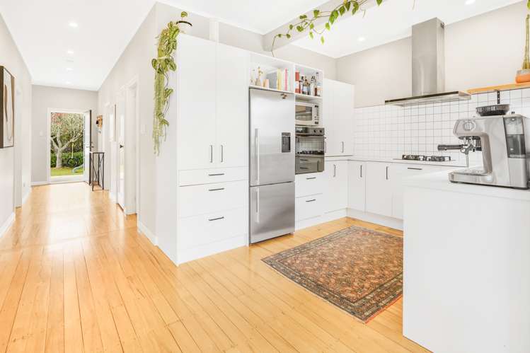 11 Galway Avenue Hamilton East_17