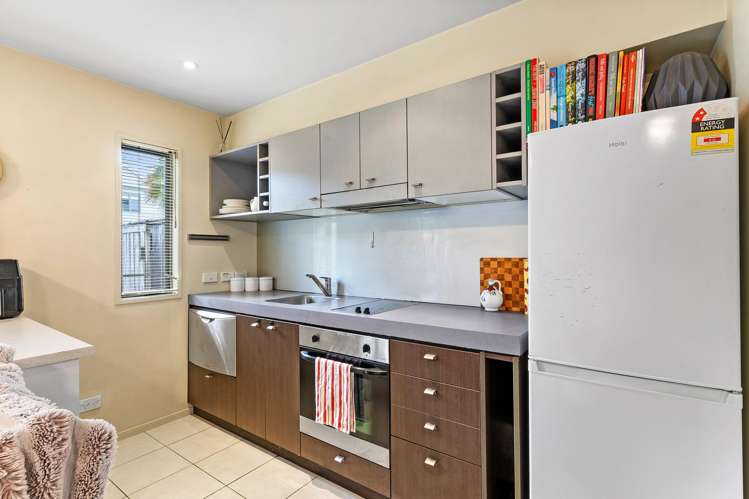 73A/21 Hunters Park Drive Three Kings_2