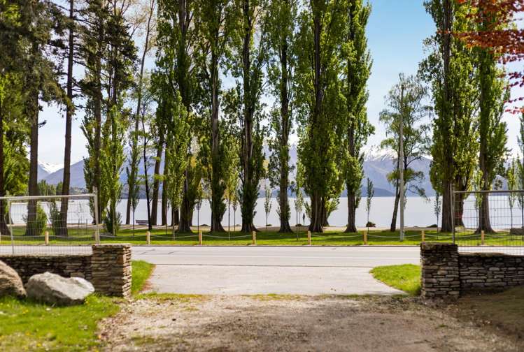 20 Wanaka-Mount Aspiring Road Wanaka_12