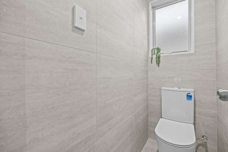 1/2 Enderby Drive Te Atatu Peninsula_15