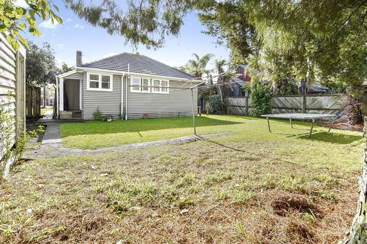 6 Watts Crescent Hamilton East_16