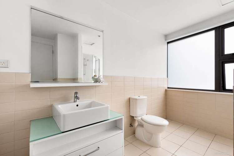 505/18 Beach Road Auckland Central_6