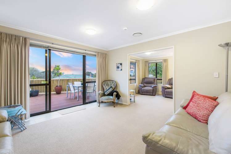 6a Christina Avenue Te Atatu South_9