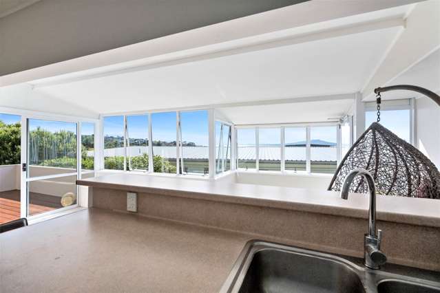 63 Parr Terrace Castor Bay_4