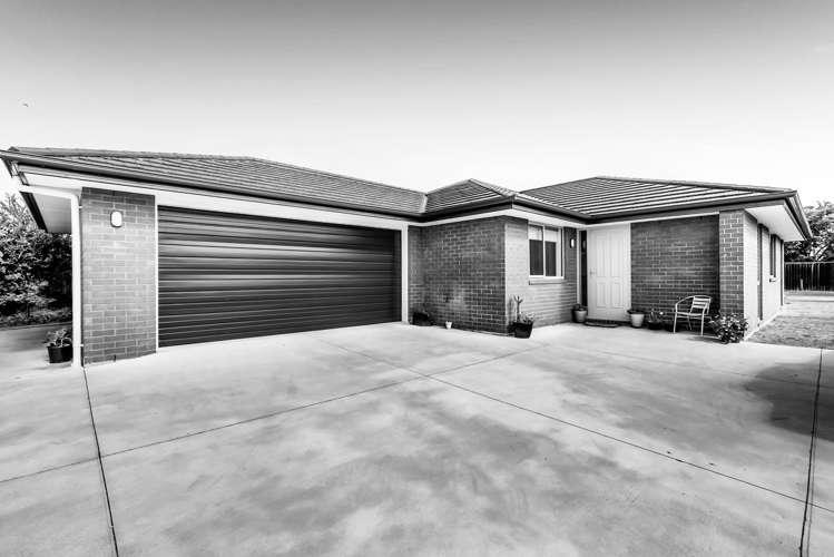 7 Robbins Crescent_0