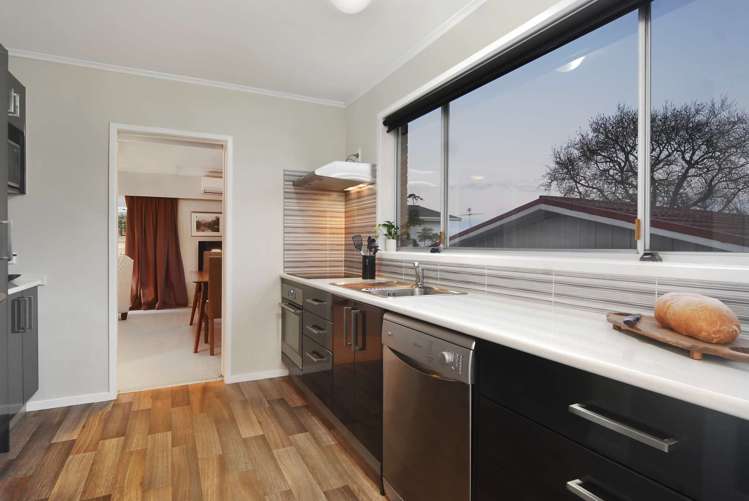 2/16 Walter Macdonald Street Howick_2