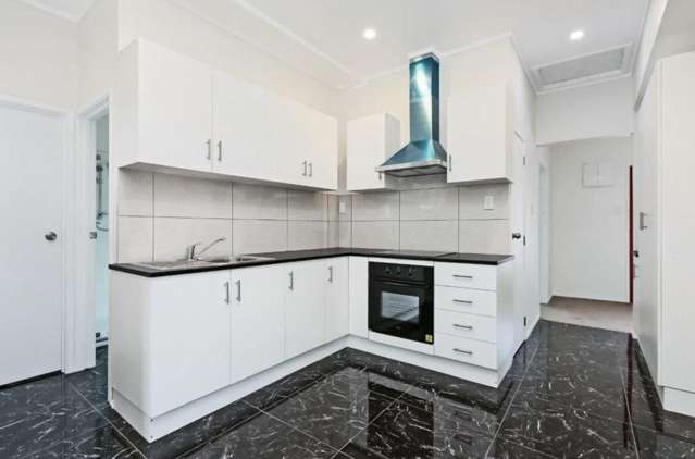 512 Eastbourne Street East 10474_2