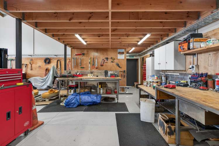 38 Montgomery Crescent Clouston Park_16