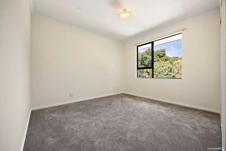 1a Derwent Crescent Titirangi_7