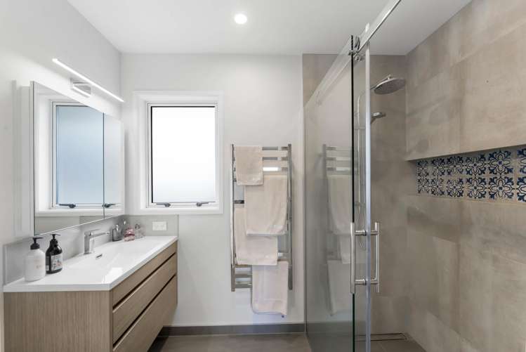 69 Commissariat Road Mount Wellington_2