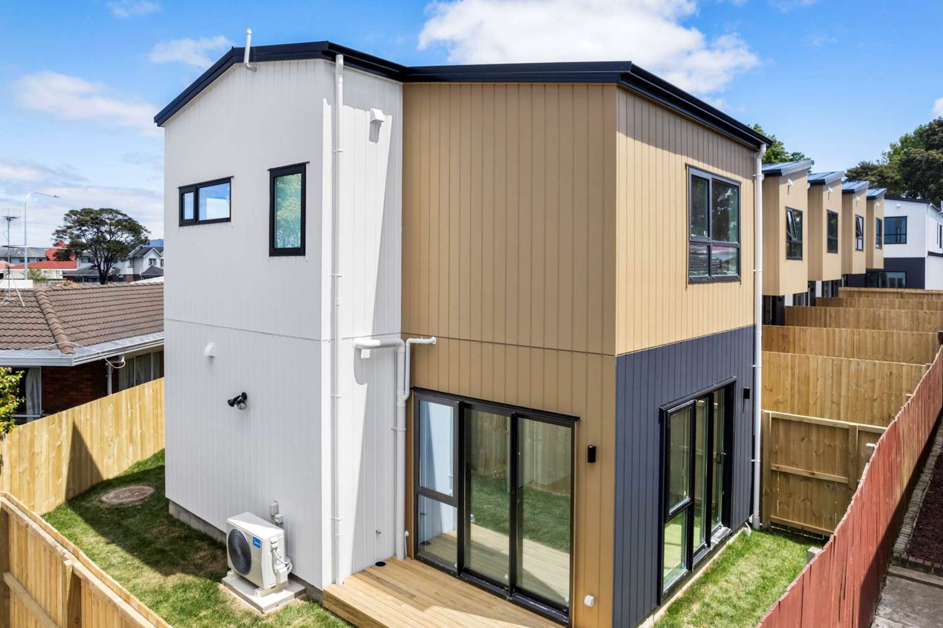 10/155 Te Atatu Road Te Atatu South_0