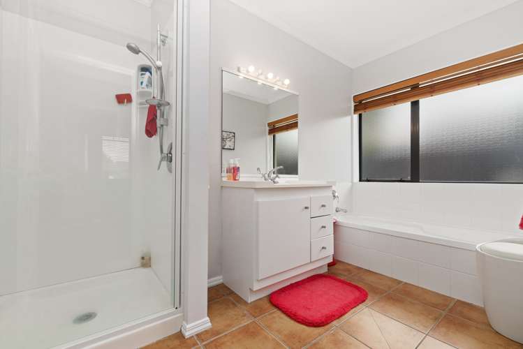 17 Duggan Drive Owhata_10