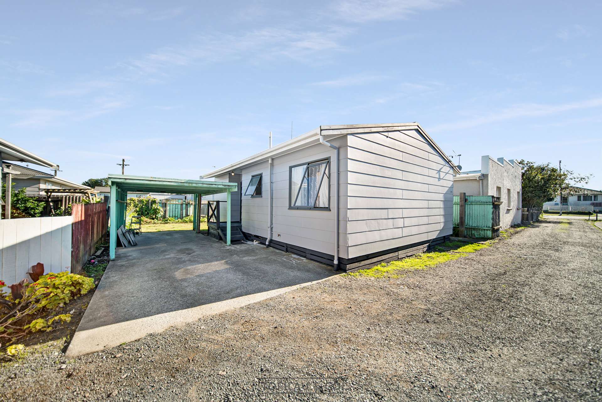 2/8 Tennessee Avenue Mangere East_0