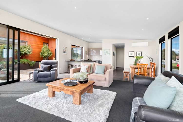 4 Lawrence Carter Drive Bombay_9