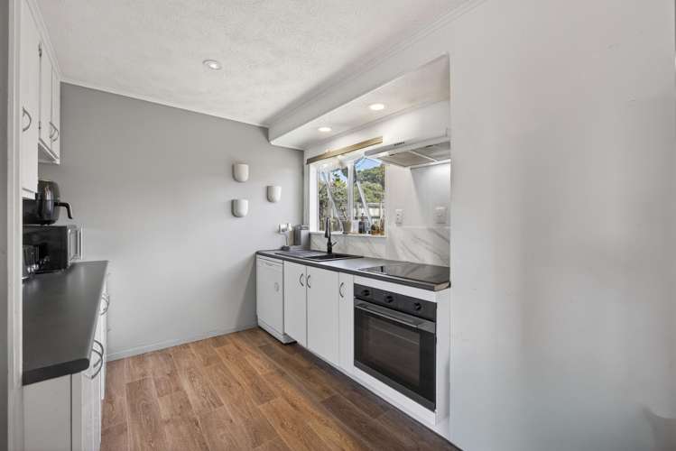 2/32A Helena Street Massey_11