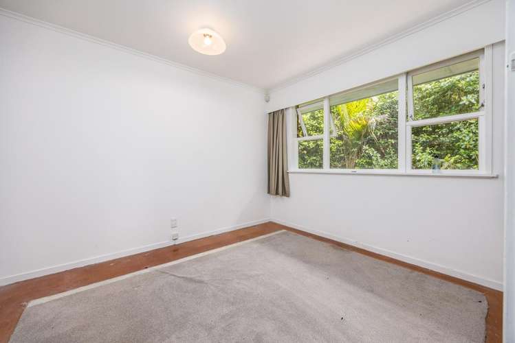 453 Scenic Drive Waiatarua_8