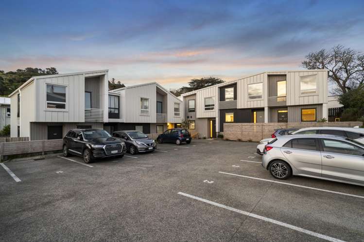 8-50 Friend Street Karori_18