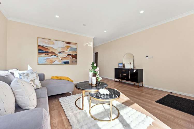 3 Golden Avenue Flat Bush_15