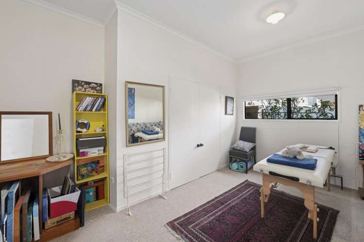 9 Gillies Avenue Central_22