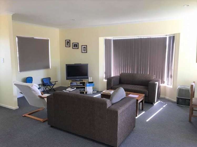 16 Adrian Grove Waikanae Beach_2